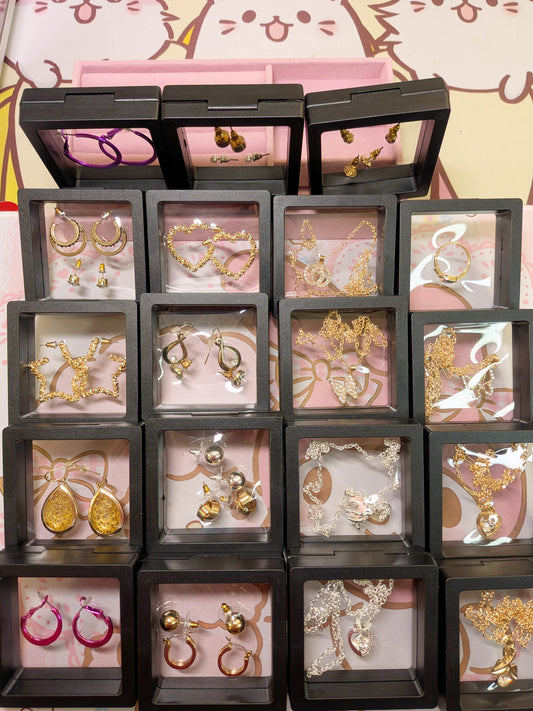 Jewelry boxes & bonus envelope